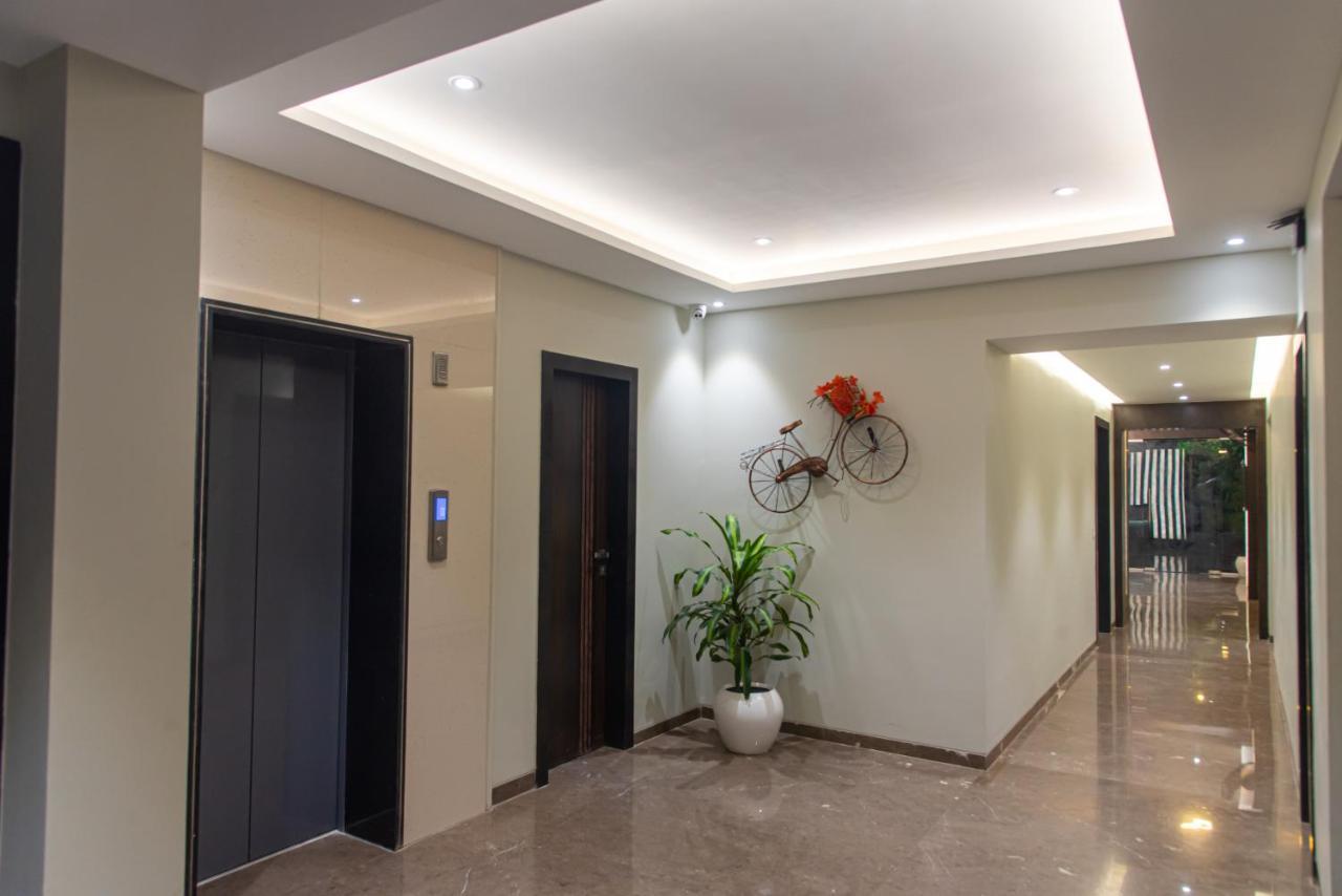 Hotel Royal Livin Váránaszi Kültér fotó