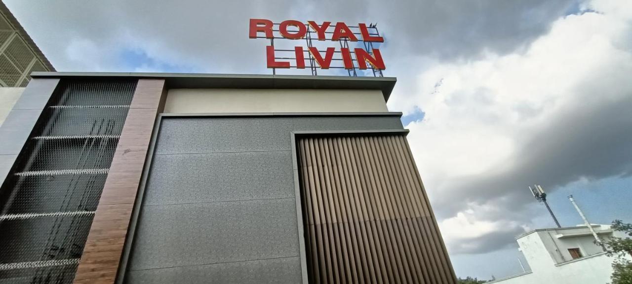 Hotel Royal Livin Váránaszi Kültér fotó